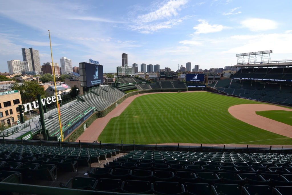 vista interna dello stadio wrigley field di chicago