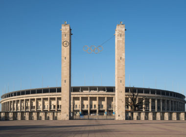 olympiastadion berlino torri vista esterna