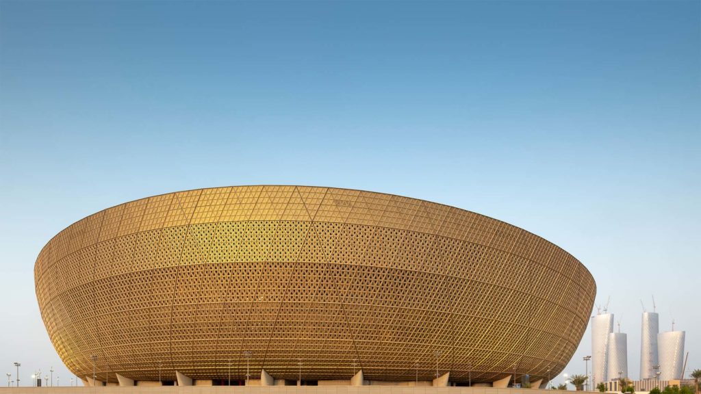 lusail stadium foster partners esterno architettura qatar giorno