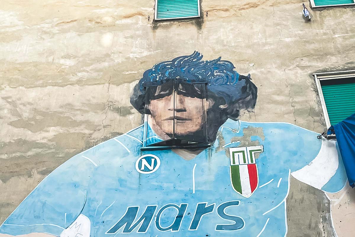 murales maradona napoli quartieri spagnoli -copertina