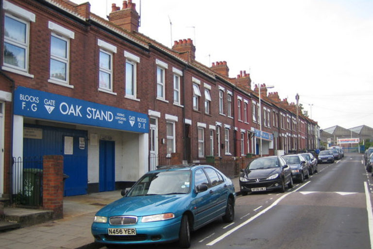 luton stadio kenilworth road ingresso case