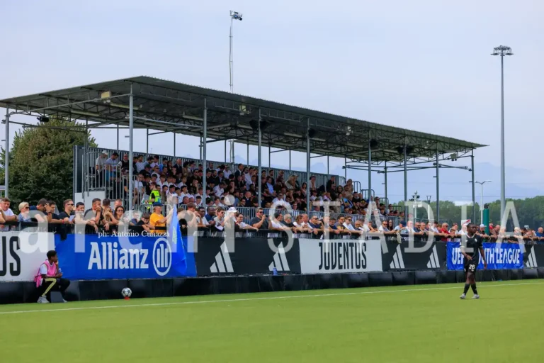 juventus training center vinovo tribuna foto antonio cunazza